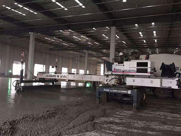 美國進口神龍S-240大型混凝土激光整平機